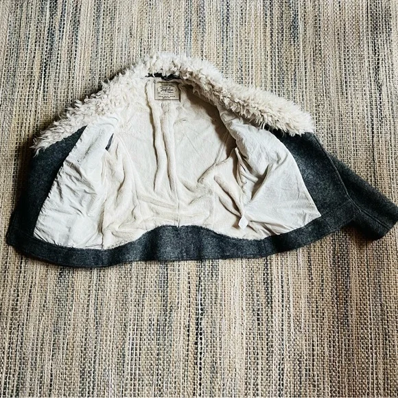 Zara Gray Teddy Jacket with Cream Faux Fur Collar - Picture 2 of 11